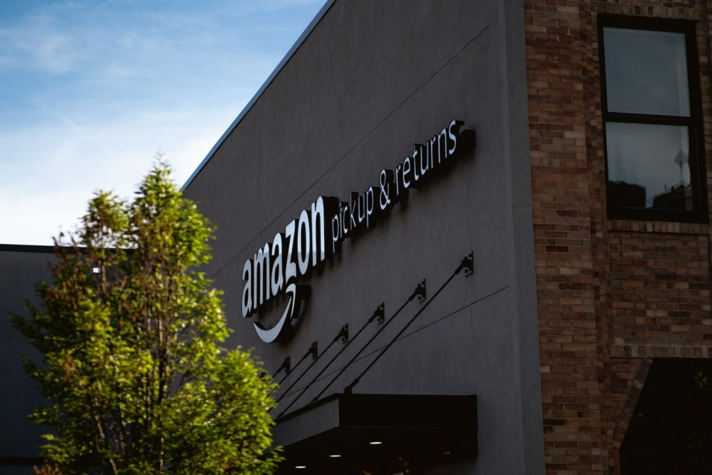 Υπάλληλοι της Amazon ζητούν καλύτερους μισθούς – Απεργούν στο Black Friday