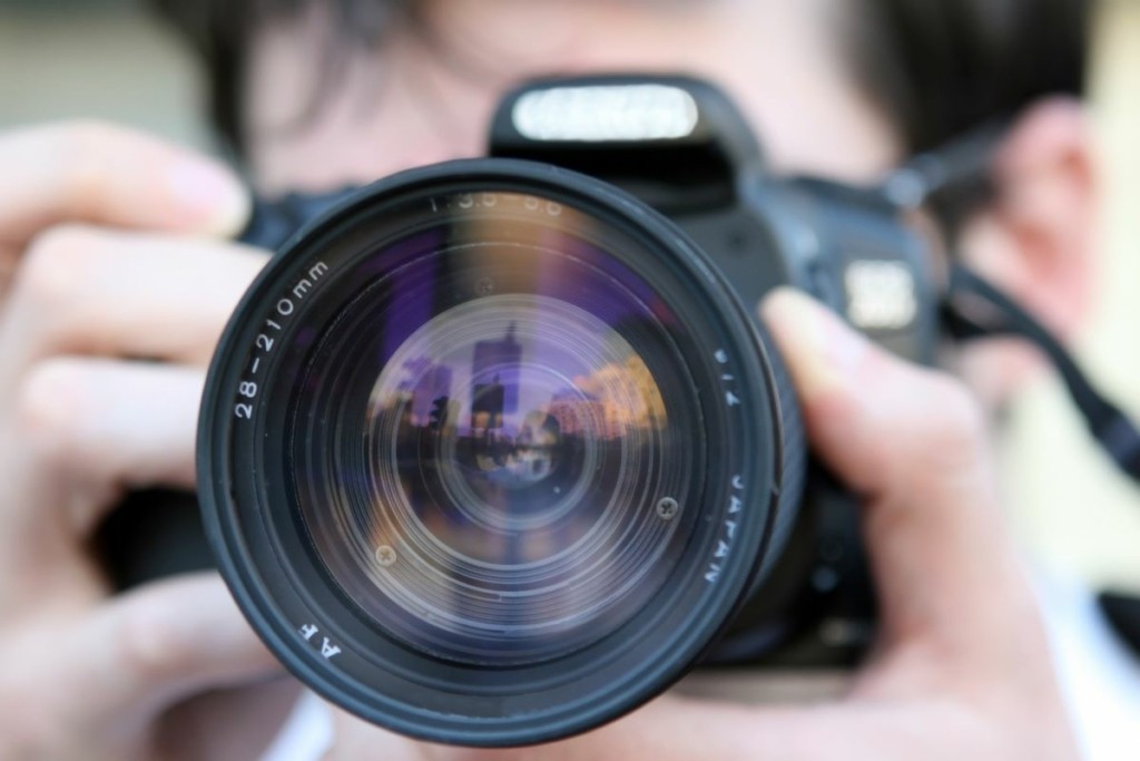Νέα υπόθεση revenge porn – Πρώην σύντροφος έβαλε κρυφές κάμερες στο υπνοδωμάτιο και διέρρευσε τα βίντεο στο διαδίκτυο (vid)