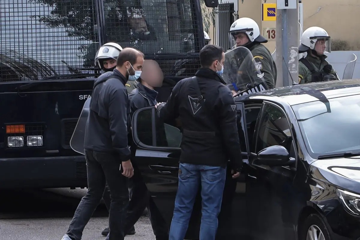 Στη φυλακή ο 27χρονος εμπρηστής της Real και αρχηγός της οργάνωσης “Χιλιάδες ήλιοι της νύχτας”