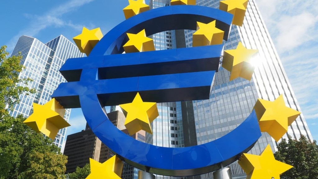 EKT: Στο “μικροσκόπιο” τα επιτόκια το φθινόπωρο – Τι θα κρίνει τις αποφάσεις