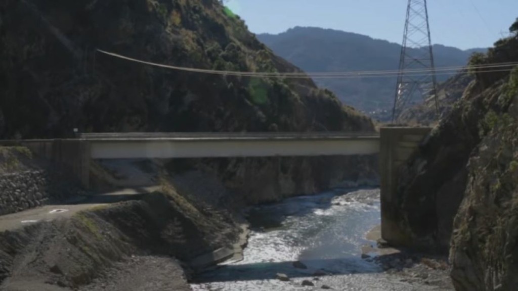 Θανατηφόρο τροχαίο στη σήραγγα της Μεσοχώρας στα Τρίκαλα – Ένας νεκρός και ένας τραυματίας