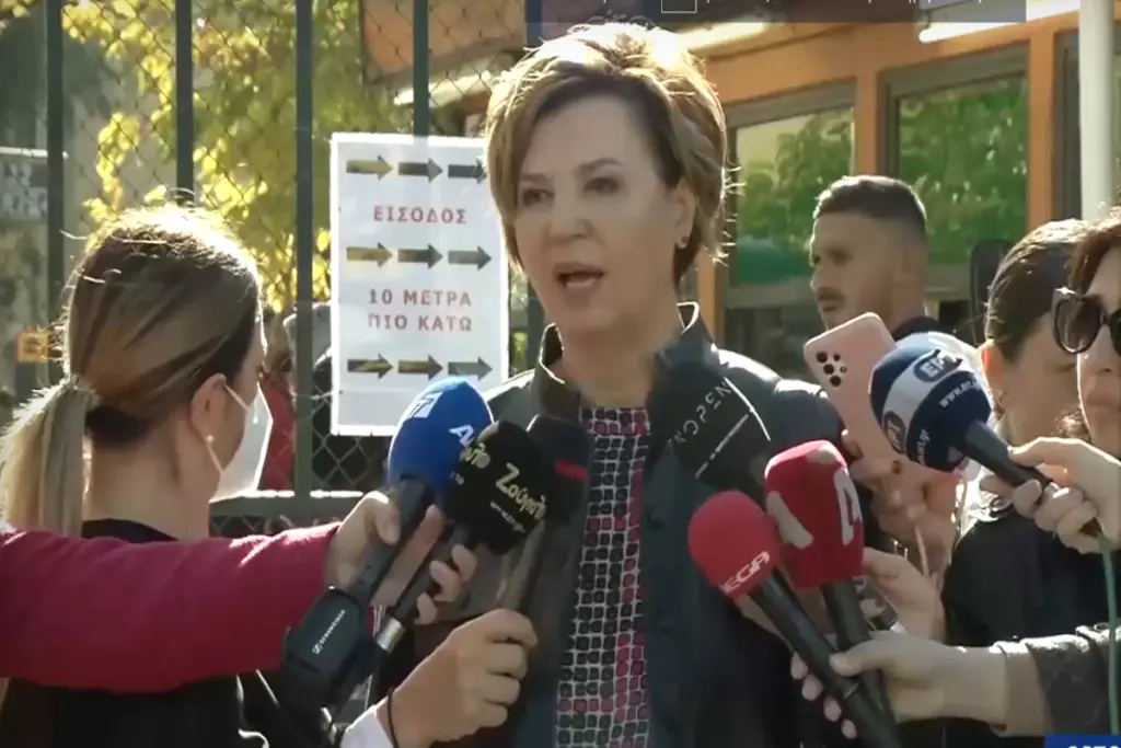 Κατέθεσε η Γεροβασίλη για τις υποκλοπές – “Η Δικαιοσύνη πρέπει να ρίξει άπλετο φως στην υπόθεση” (vid)