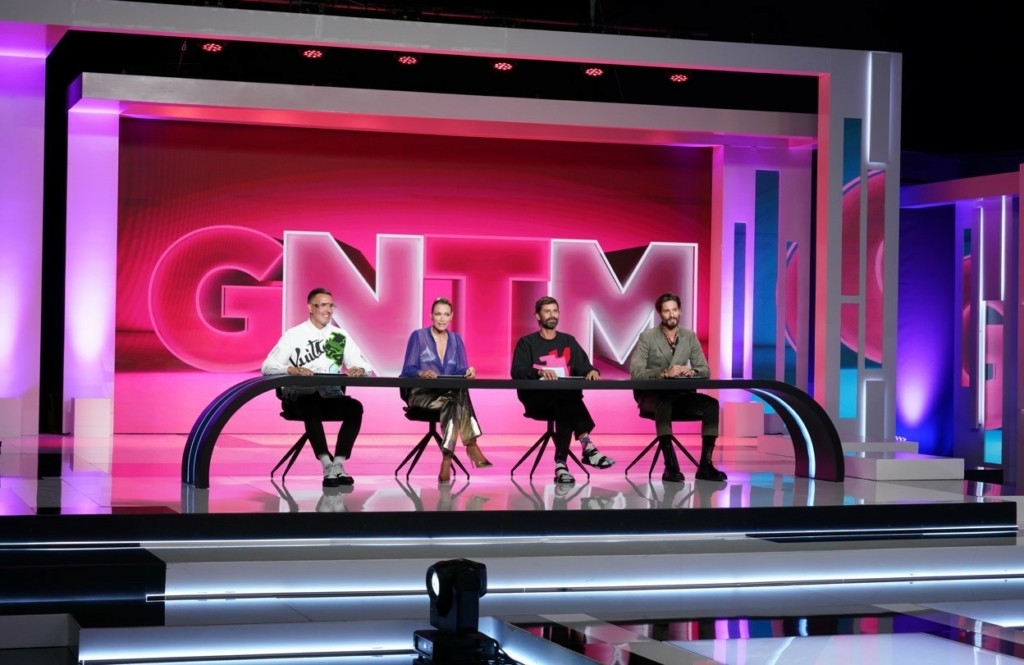 “Cool” τα κορίτσια του GNTM στην ντουζιέρα με έναν… παλιό γνώριμο (vid)