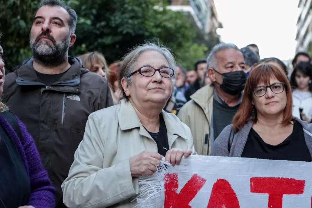 Ιωάννα Κολοβού – Το βιογραφικό και η πορεία της επιστήθιας φίλης του Μίκη Θεοδωράκη