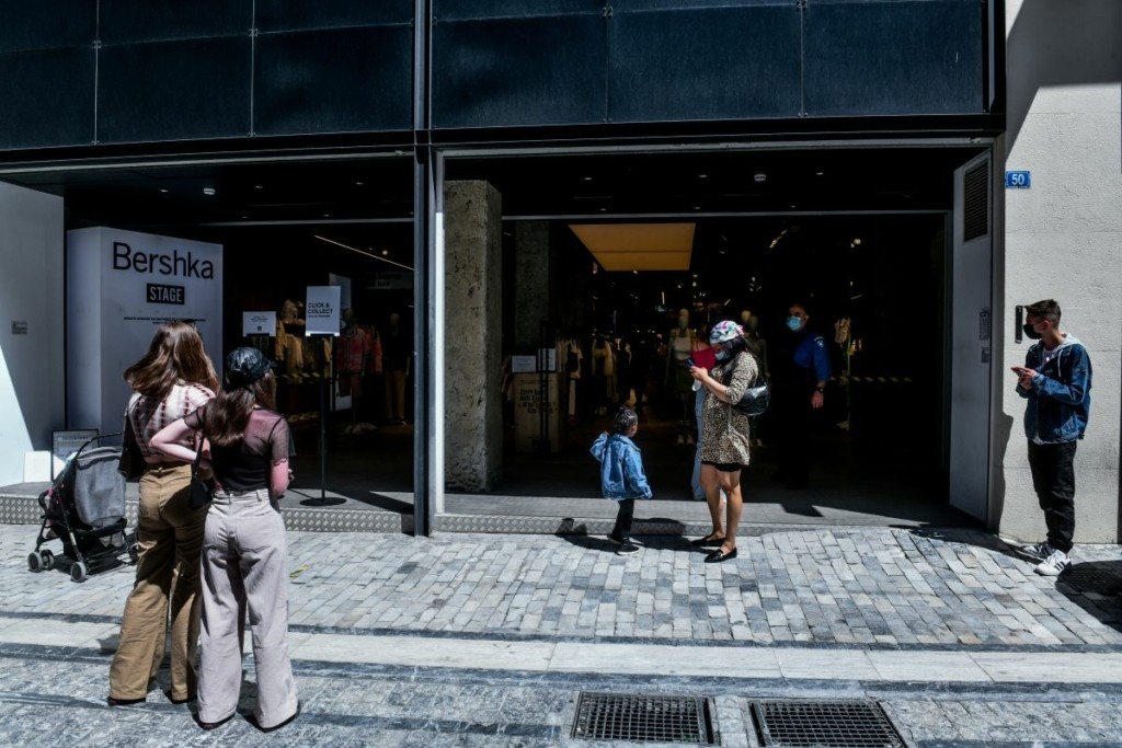 Δεν θα ανοίξουν τα καταστήματα την Κυριακή 13 Νοεμβρίου – Πότε θα λειτουργήσουν τελικά