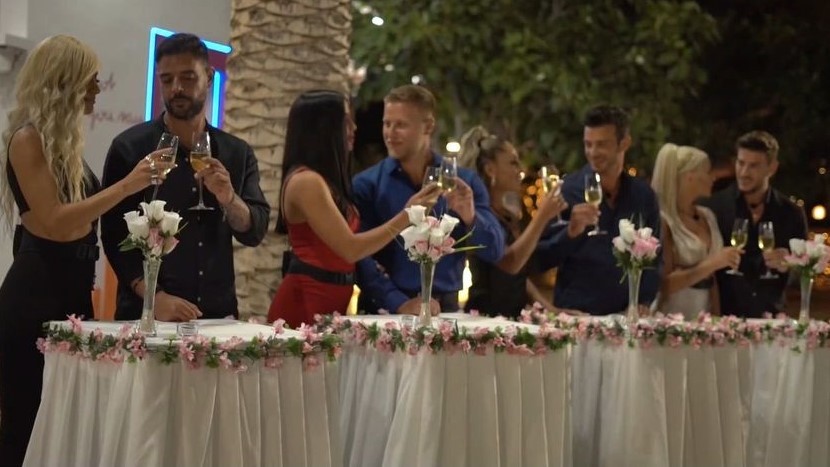 Love Island – Έπεσαν έξω τα spoiler – Ανατροπή στον μεγάλο τελικό – Αυτό είναι το ζευγάρι που κέρδισε τα 50.000 ευρώ