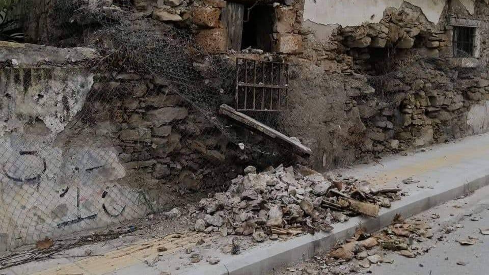 Σεισμός στη Ζάκυνθο – Κατέρρευσε τμήμα κτιρίου κοντά στο ΤΕΙ (pics)