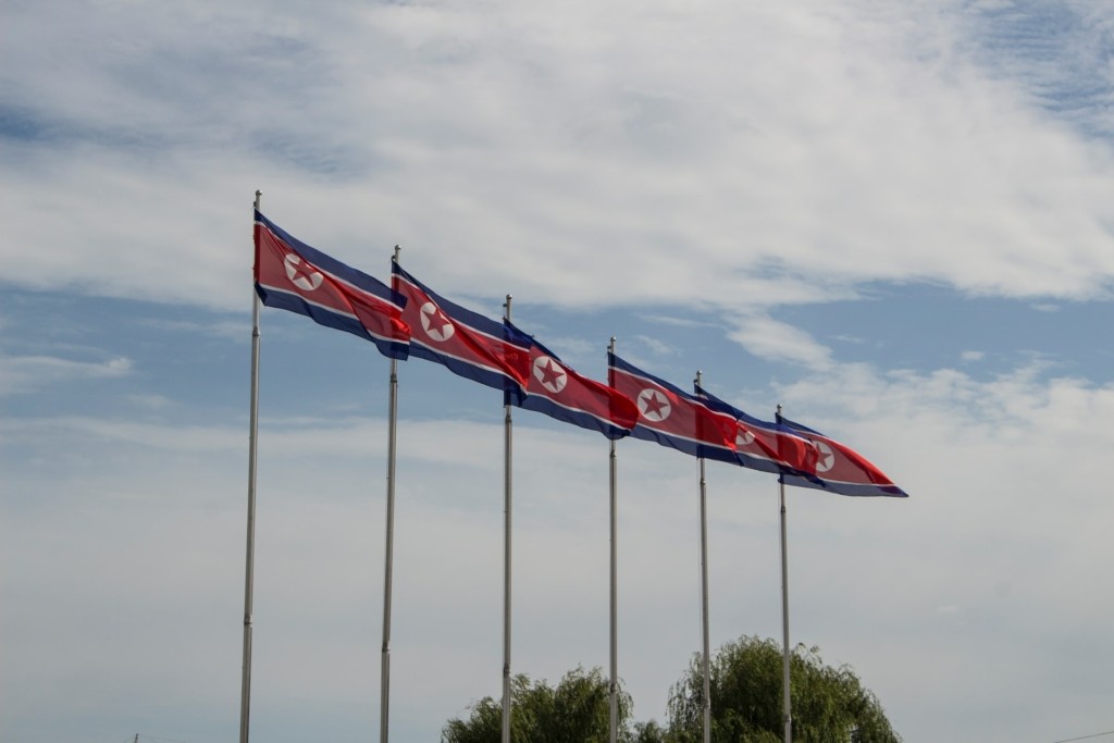 Η Ουάσινγκτον κατηγορεί τη Βόρεια Κορέα ότι παρέχει κρυφά στρατιωτική βοήθεια στη Ρωσία εναντίον της Ουκρανίας