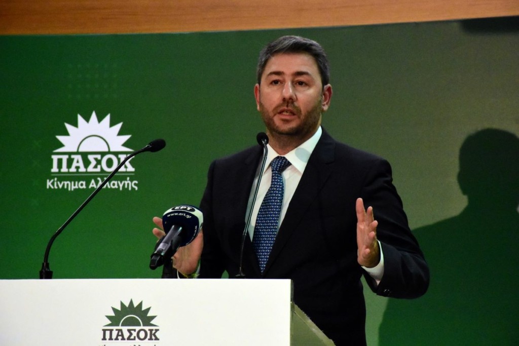 “Καρφί” του Ανδρουλάκη στον Μητσοτάκη για τις υποκλοπές – “Η ευθύνη του πρωθυπουργού δεν μπορεί να “ξεπλυθεί””