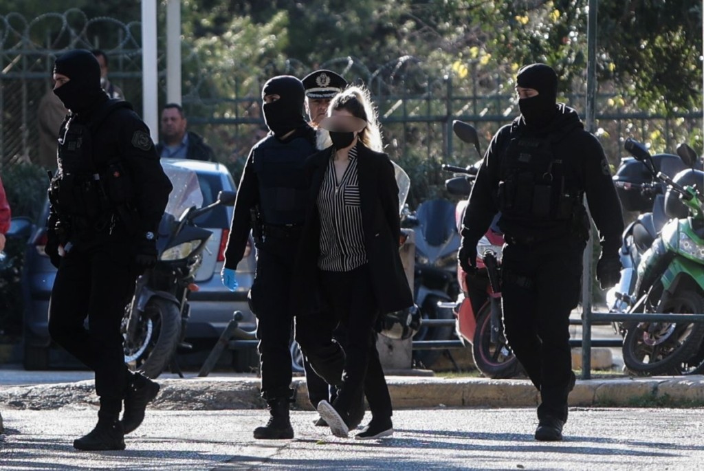 Τρίτη προθεσμία για να απολογηθεί πήρε η Ρούλα Πισπιρίγκου για τους θανάτους της Μαλένας και την Ίριδας