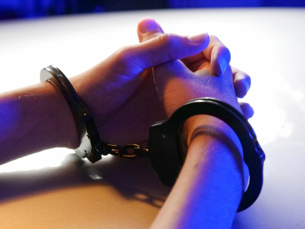 Συνελήφθη άνδρας στο Ηράκλειο – Όπλα και αρχαία βρέθηκαν στην κατοχή του