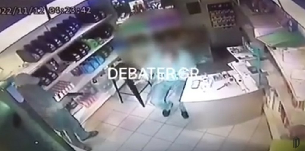 Βίντεο ντοκουμέντο από τα “μπουμπούκια” που είχαν στήσει συμμορία – Ξάφριζαν ότι έβρισκαν μπροστά τους σε όλη την Αθήνα (vids)