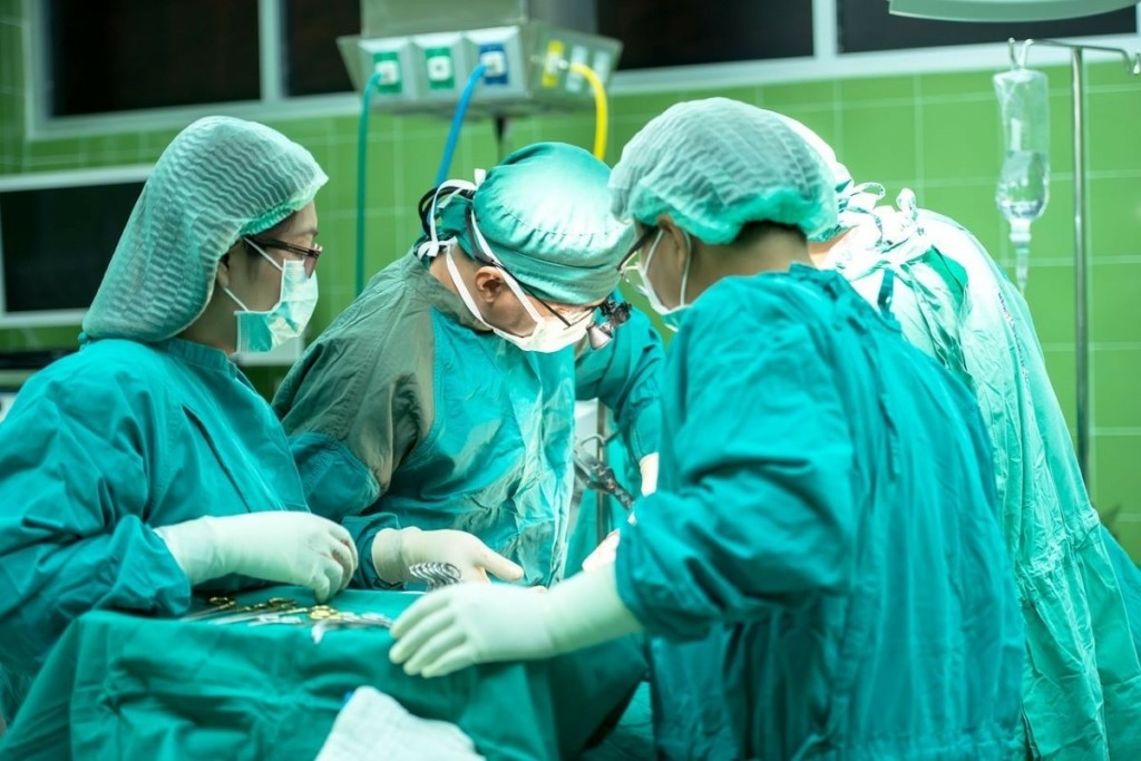 Βρετανίδα παραλίγο να πεθάνει μετά από επέμβαση – “Το δέρμα μου είναι νεκρό” (pics)