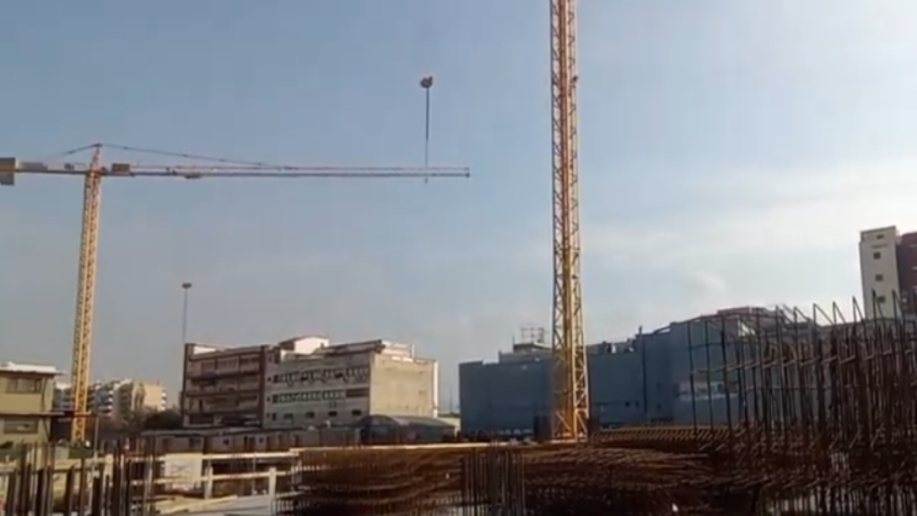 Μυστήριο με πτώμα άνδρα που βρέθηκε σε εργοτάξιο στη Θεσσαλονίκη (pic&vid)