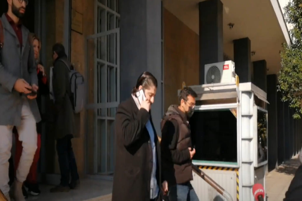 Αναβλήθηκε η δίκη των “εξορκιστών της Θεσσαλονίκης” – Οι κατηγορούμενοι αποχώρησαν με σιγή… ιχθύος (vid)