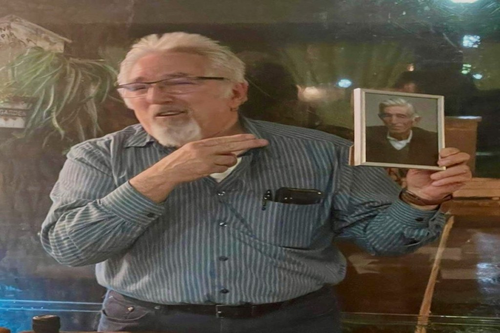 Η συγκλονιστική ιστορία του Δημήτρη – Υιοθετήθηκε στις ΗΠΑ και βρήκε τους συγγενείς του στην Ελλάδα 68 χρόνια μετά (pics)