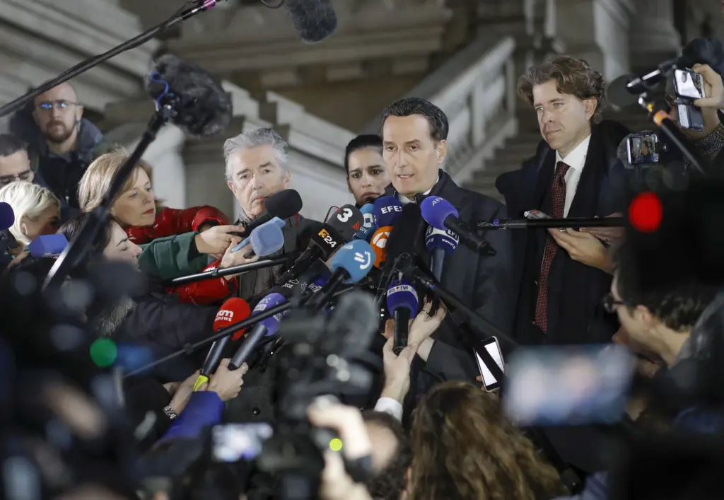 Έδωσε εξηγήσεις και περιμένει την απόφαση η Εύα Καϊλή – Ζήτησε να αφεθεί ελεύθερη με “βραχιολάκι”