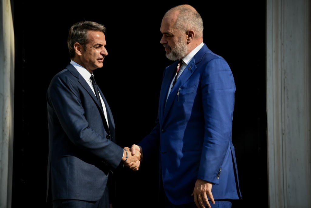Η συγγνώμη του Έντι Ράμα στον Μητσοτάκη για την προκλητική δήλωση – “Ελπίζω να μην ενοχληθήκατε”