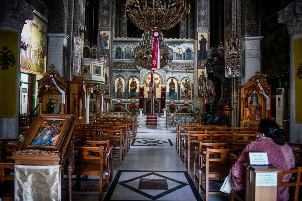 Κουκάκι: Ζευγάρι έκλεισε ραντεβού μέσω εφαρμογής με παπά και παπαδιά