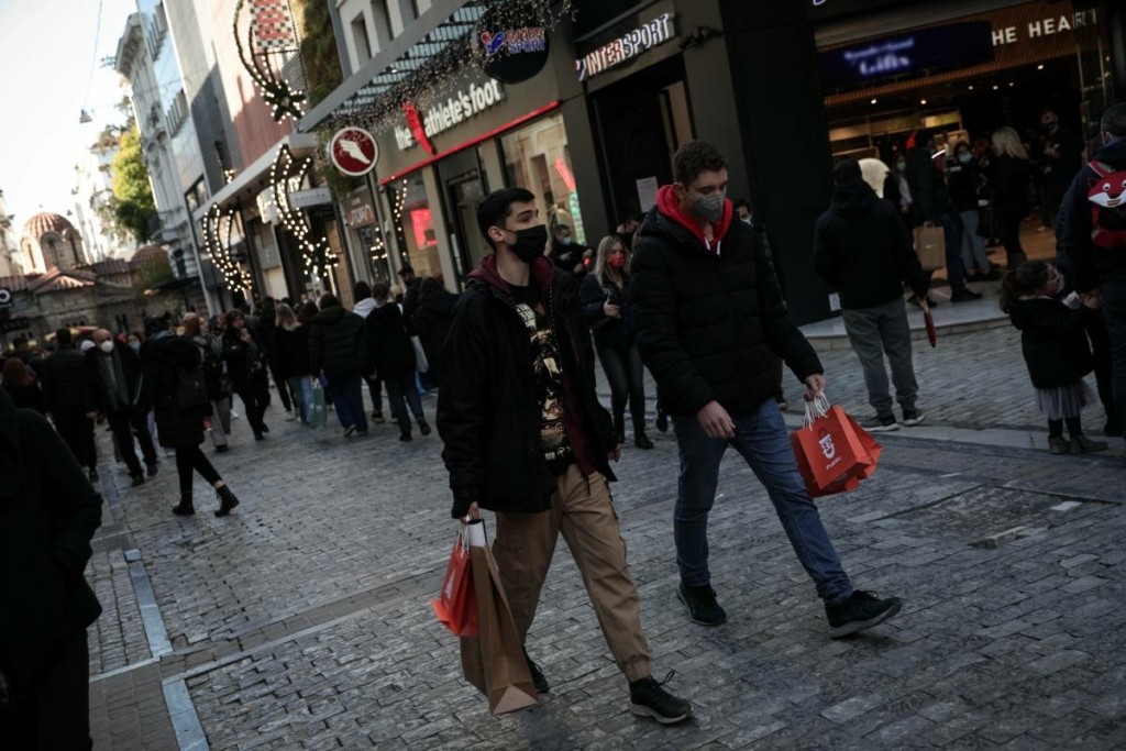 Πρεμιέρα για το εορταστικό ωράριο – Ανοιχτά τα καταστήματα – Το ωράριο εμπορικών και σούπερ μάρκετ
