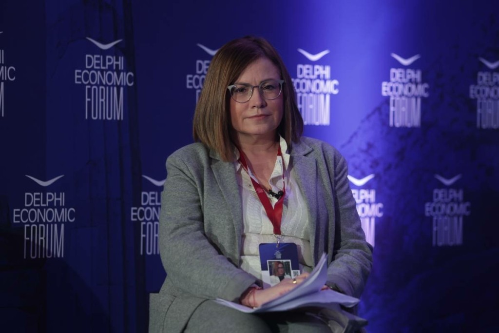 Ζητά αναστολή της κομματικής της ιδιότητας η Μαρία Σπυράκη – “Δεν θέλω να υπάρχουν σκιές”
