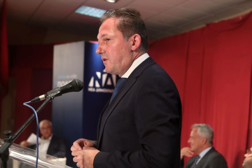Για υποκρισία στην υπόθεση της Καϊλή κατηγορεί ο Πέτσας τον Ανδρουλάκη