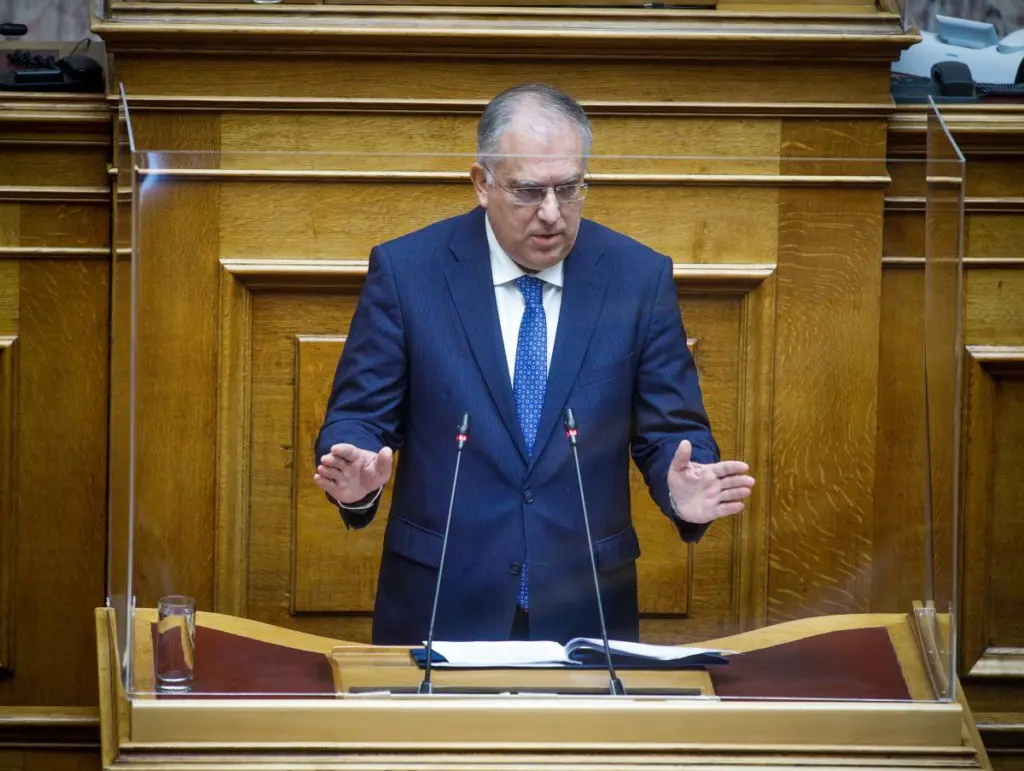 Συγκλονισμένος ο Τάκης Θεοδωρικάκος από τον ομαδικό βιασμό του 15χρονου στο Ίλιον – “Αδιανόητα απάνθρωπη υπόθεση”