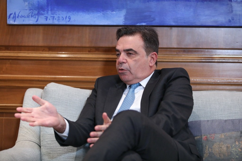 Η αφοπλιστική πρώτη αντίδραση του Μαργαρίτη Σχοινά για το Κατάρ – “Μου έδωσαν δώρο μια μπάλα ποδοσφαίρου και ένα κουτί σοκολάτες”