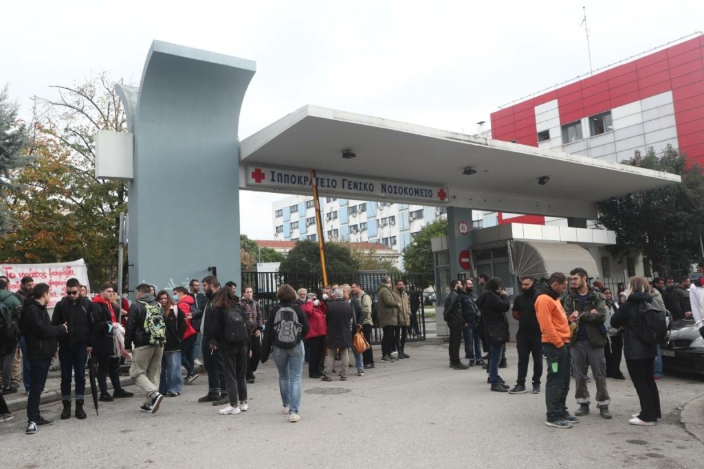 Εξαιρετικά κρίσιμες οι επόμενες ώρες για τον 16χρονο Ρομά που πυροβολήθηκε από αστυνομικό