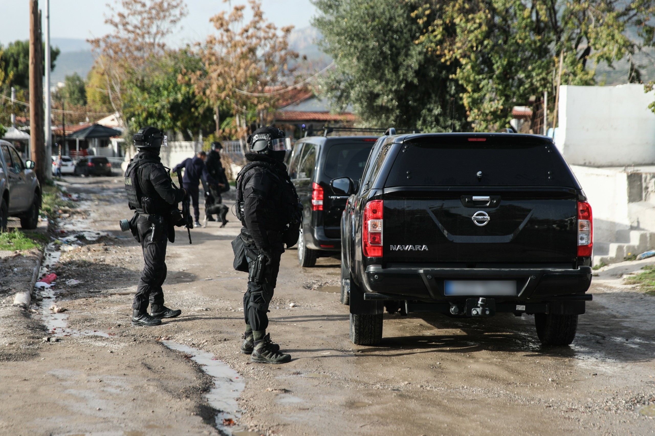 Επτά συλλήψεις και 4 προσαγωγές στη Δυτική Αττική – Συνεχίζεται η επιχείρηση της αστυνομίας