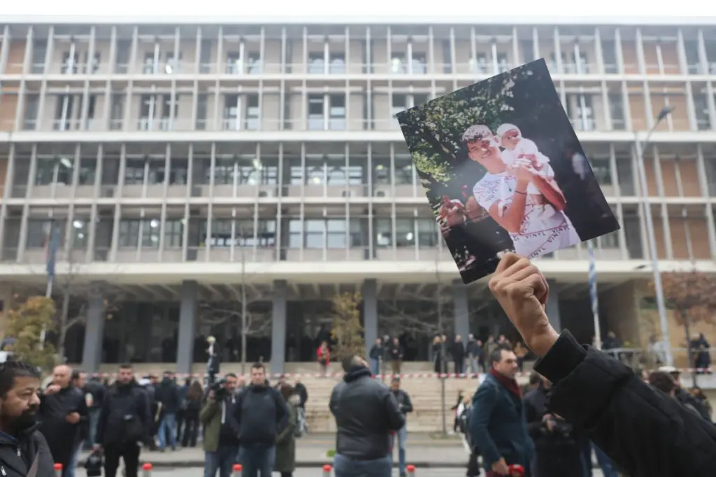 Κώστας Φραγκούλης: Σήμερα η δίκη στη Βέροια για τον θάνατο του 16χρονου από αστυνομικά πυρά
