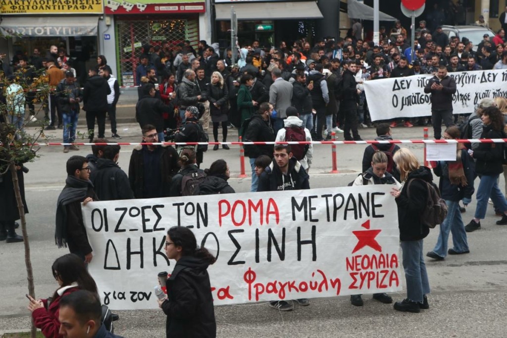 Την προφυλάκιση του αστυνομικού που πυροβόλησε τον 16χρονο Ρομά εισηγείται ο εισαγγελέας