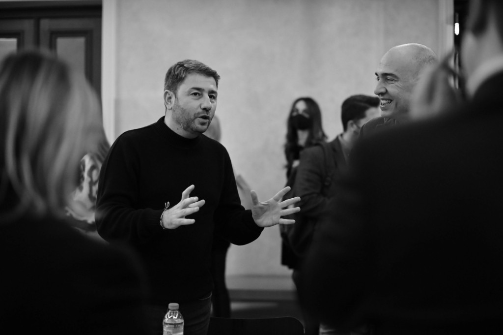 Στο Εθνικό Θέατρο ο Νίκος Ανδρουλάκης – Η συζήτηση με τους ηθοποιούς και η ανάρτηση στο Instagram (pics)