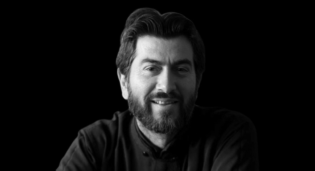 Άγνωστο πού βρίσκεται ο πατήρ Αντώνιος – Κινητικότητα στο σπίτι του στη Ραφήνα – Από “κόσκινο” όλες οι δομές (vids)