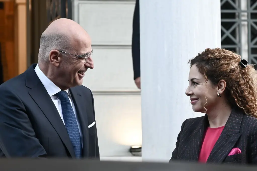 Συνάντηση Δένδια με την ΥΠΕΞ της Αλβανίας – Η ενίσχυση των διμερών σχέσεων στο επίκεντρο