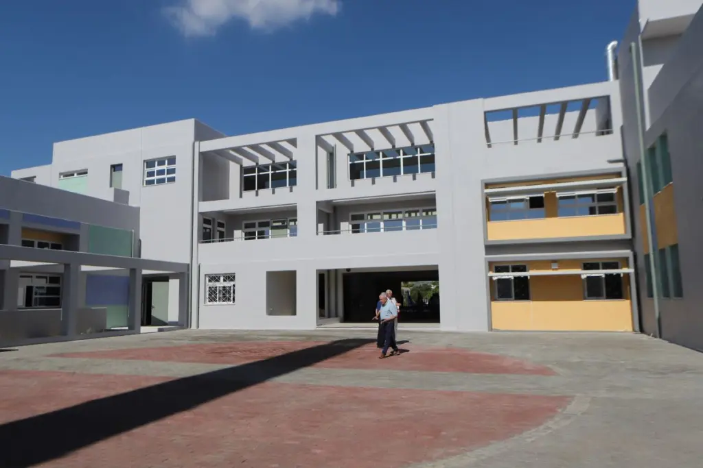 Σοκαριστικό περιστατικό βίας σε λύκειο στη Νέα Ερυθραία – Ένας τραυματίας – Συνελήφθησαν δύο 16χρονοι