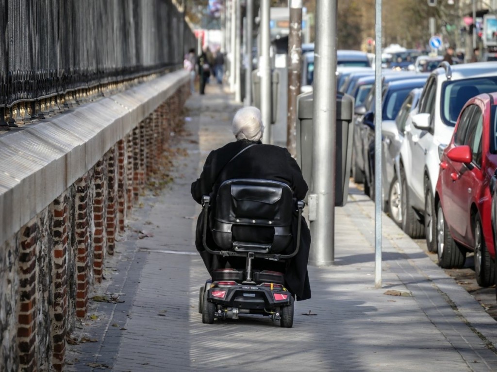 Τέσσερα στοχευμένα μέτρα για τους πολίτες ΑμεΑ – Τι αποκάλυψε ο Κυριάκος Μητσοτάκης