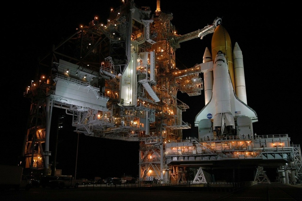 Το Orion της NASA που θα προετοιμάσει την επιστροφή του ανθρώπου στη Σελήνη, επέστρεψε στη Γη (vid)