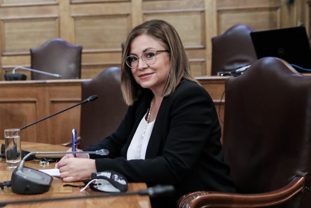 Η πρώτη απάντηση του στενού συνεργάτη της Μαρίας Σπυράκη – Τα οικογενειακά προβλήματα που αντιμετώπισε (vid)