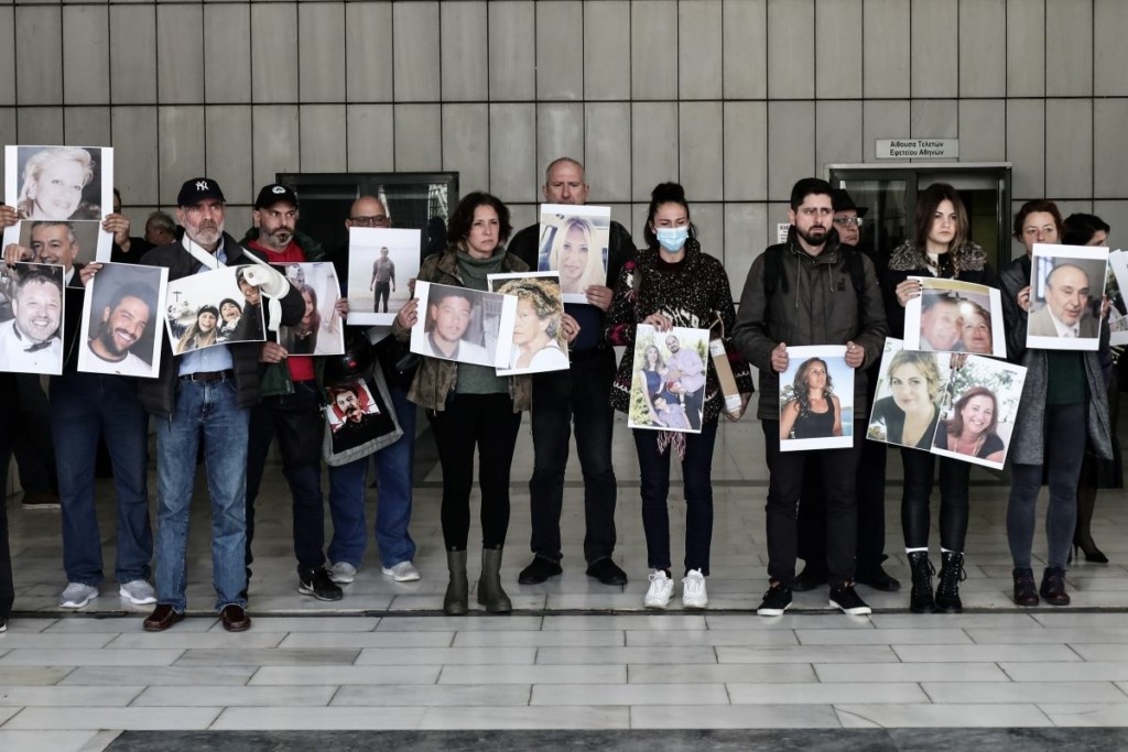 Καθήλωσε η Αγγελική Κωνσταντάκη στη δίκη για το Μάτι – “Με καταδίκασαν να έχω τύψεις ότι εγκατέλειψα τη μητέρα μου”