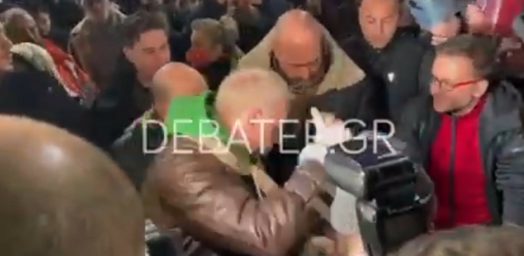 Η κοινωνική κουζίνα “ο Άλλος άνθρωπος” συμπλήρωσε 12 χρόνια  και έκανε το μεγαλύτερο μαγείρεμα ανθρωπιάς με τον Γιώργο Μαζώνακη (vids)