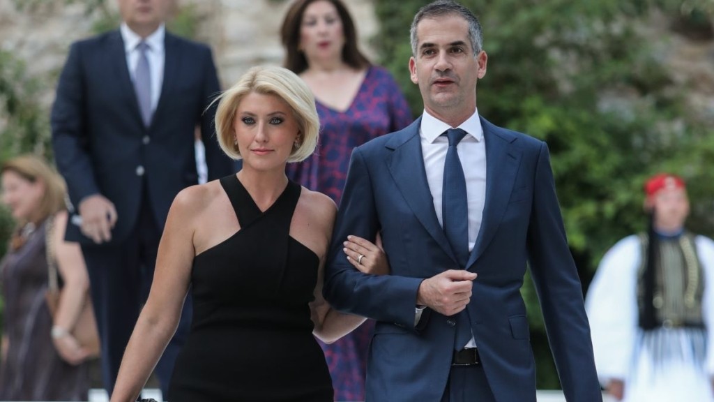 Η αποκάλυψη του Κώστα Μπακογιάννη για τη γνωριμία της Κοσιώνη με την Ντόρα Μπακογιάννη (vid)
