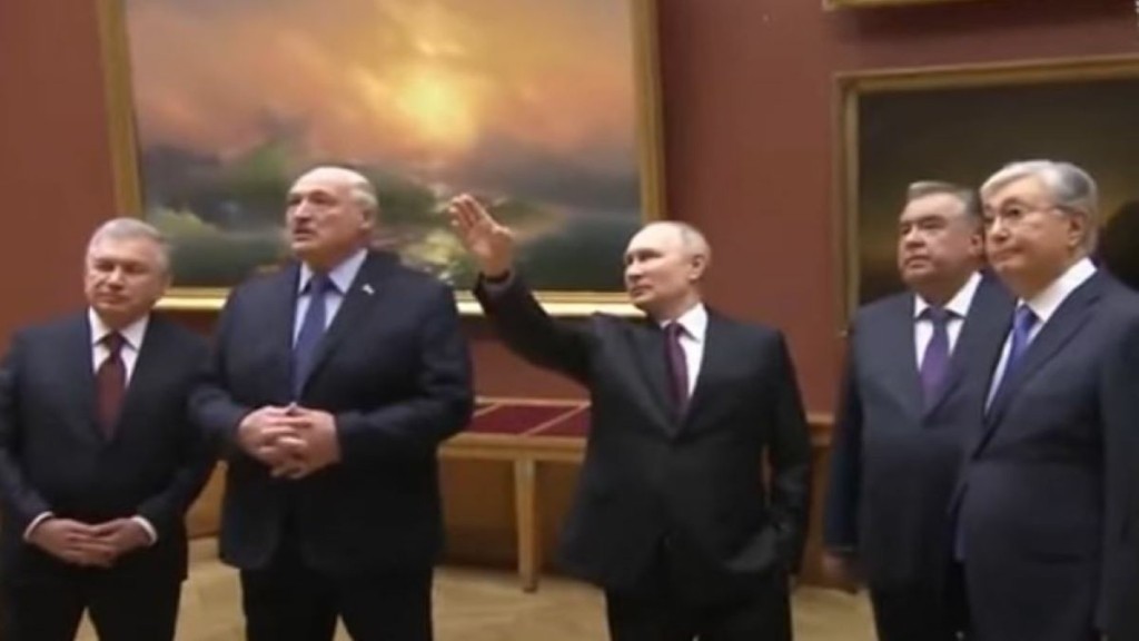 Ο Πούτιν έγινε ο νέος “άρχοντας των δαχτυλιδιών” – Το ιδιαίτερο δώρο που έκανε σε αρχηγούς κρατών (pics)