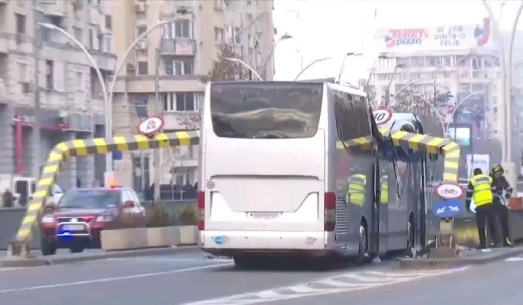 Τα αναπάντητα ερωτήματα για το τραγικό τροχαίο στο Βουκουρέστι – Τι ερευνούν οι Αρχές