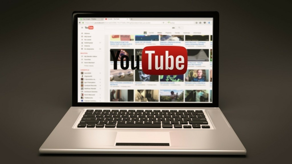Αποκαλύψεις για διάσημο Έλληνα Youtuber –  Είχε στην κατοχή του 92 ροζ βίντεο με 85 ανυποψίαστες γυναίκες (vid)