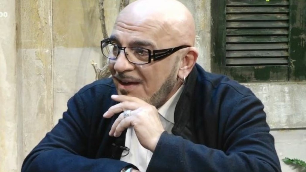 Ο λόγος που αποκάλεσαν τον Γιάννη Ζουγανέλη ρατσιστή – “Φέρθηκα άσχημα σε μετανάστη…” (vid)