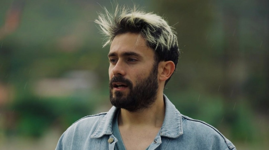 Ο Βασίλης Μαντζουράνης είναι ο απόλυτος travel YouTuber της Ελλάδας
