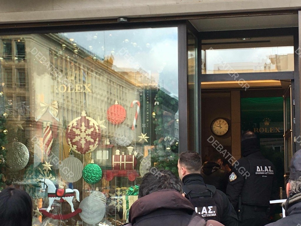 Δύο συλλήψεις για τη ληστεία στη Rolex στο κέντρο της Αθήνας – Οι “Ροζ Πάνθηρες” πίσω από το χτύπημα