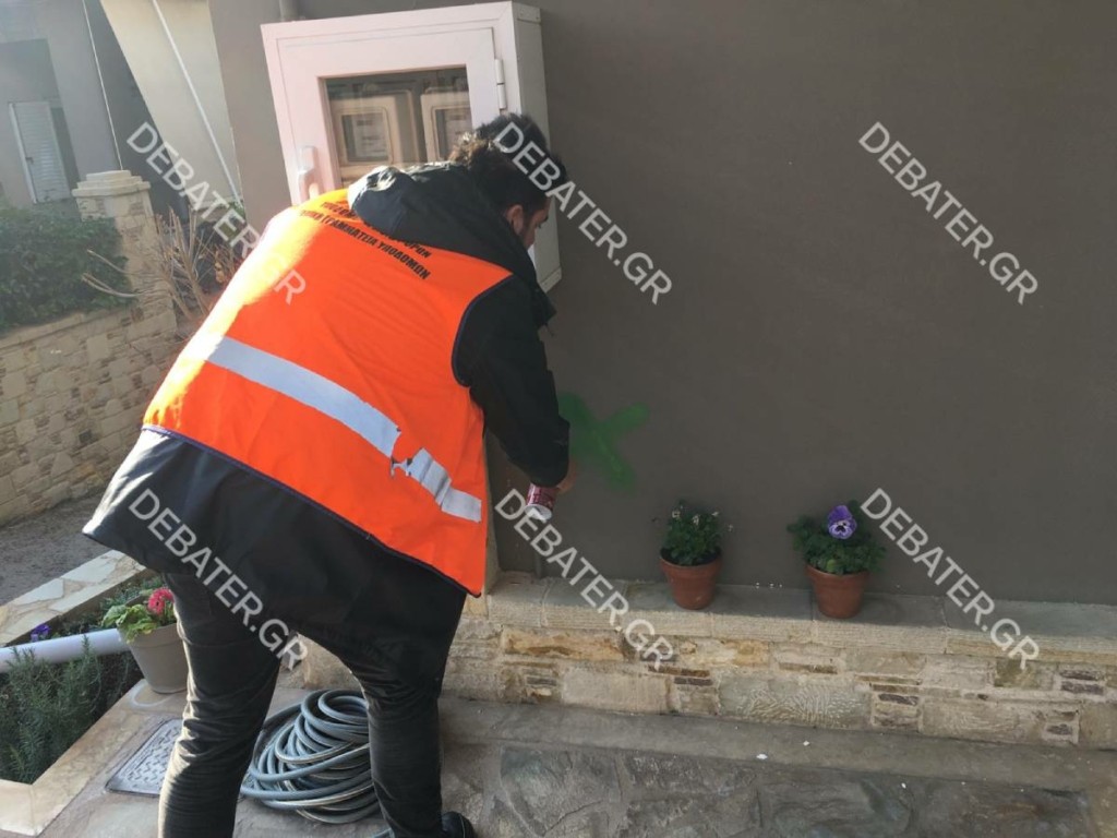 Πώς εξελίσσεται η μετασεισμική ακολουθία στην Εύβοια – Ρωγμές σε παλιά σπίτια (pics)
