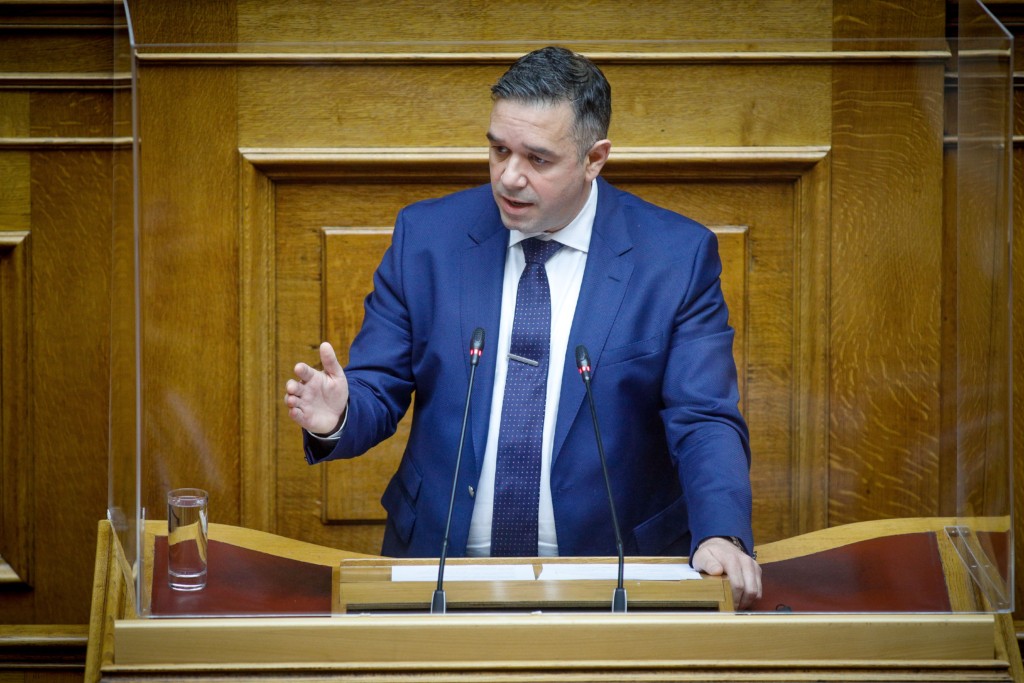 Παραιτήθηκε ο βουλευτής Θέμης Χειμάρας – “Ζητώ συγγνώμη και αναλαμβάνω πλήρως την ευθύνη”